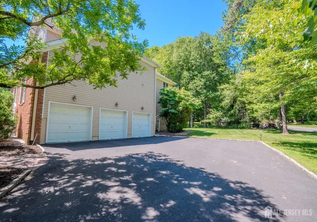 Homes for sale in Bridgewater, NJ | 40 Newland Ct, Bridgewater, NJ 08807 | MLS# 2615910R