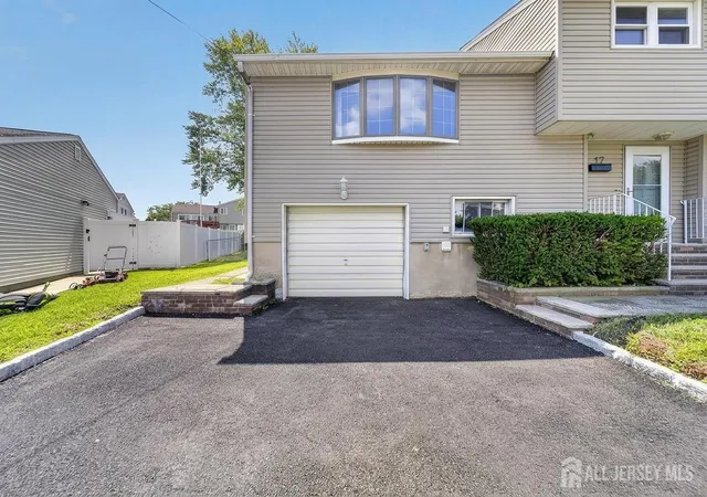 2nd image of 17 Wedgewood Dr, Carteret, NJ 07008 | MLS# 2702476R
