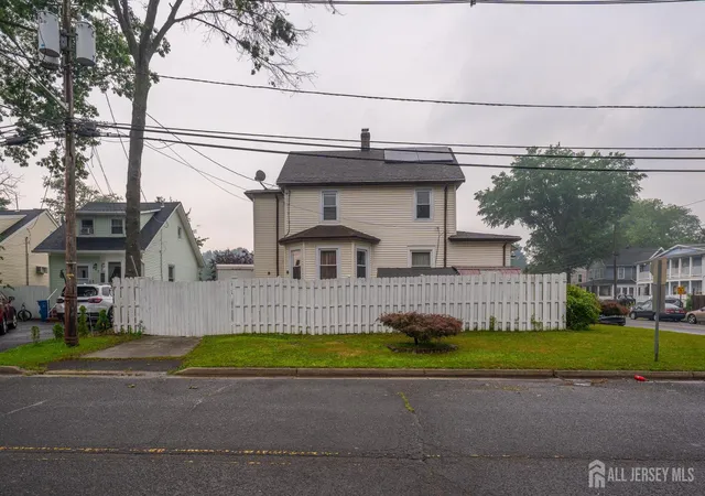 Photo 3 of Single family home for sale at 102 Runyon Ave, Middlesex, NJ 08846 | MLS# 2701595R | Listing updated on 2026-09-08