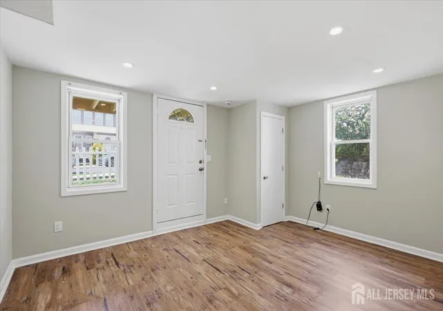 Photo 4 of Single family home for sale at 211 S 8th Avenue, Manville, NJ 08835 | MLS# 2702664R | Listing updated on 2026-09-25