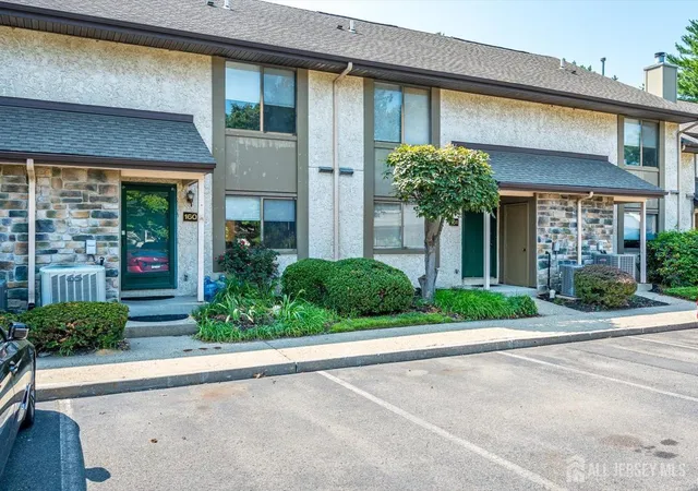 2nd image of 160 Hampshire Dr, Plainsboro, NJ 08536 | MLS# 2701879R