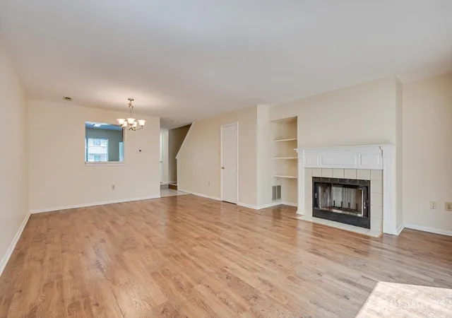 4th image of 160 Hampshire Dr, Plainsboro, NJ 08536 | MLS# 2701879R