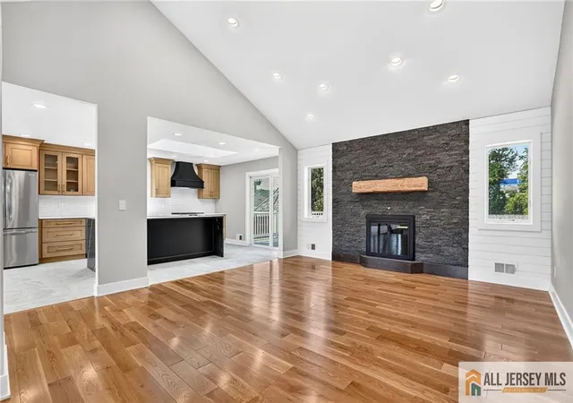 Photo 3 of Single family home for sale at 9 Eugene Blvd, Sayreville, NJ 08872 | MLS# 2770291M | Listing updated on 2026-08-26