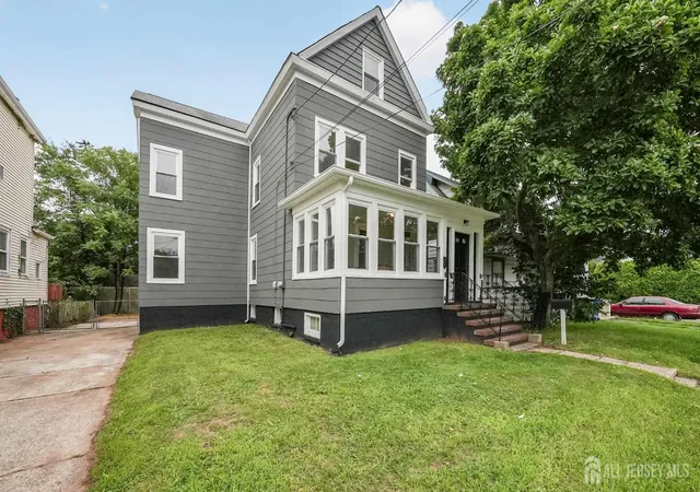 Photo 1 of Single family home for sale at 678 Ridgedale Ave, Woodbridge, NJ 07095 | MLS# 2701352R | Listing updated on 2026-10-07