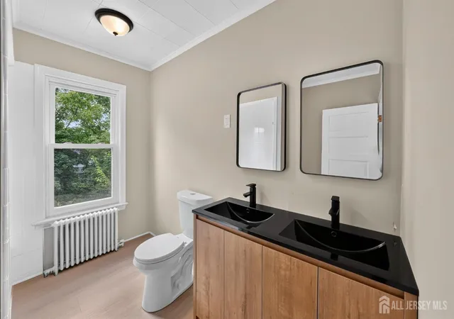 Photo 3 of Single family home for sale at 678 Ridgedale Ave, Woodbridge, NJ 07095 | MLS# 2701352R | Listing updated on 2026-10-07