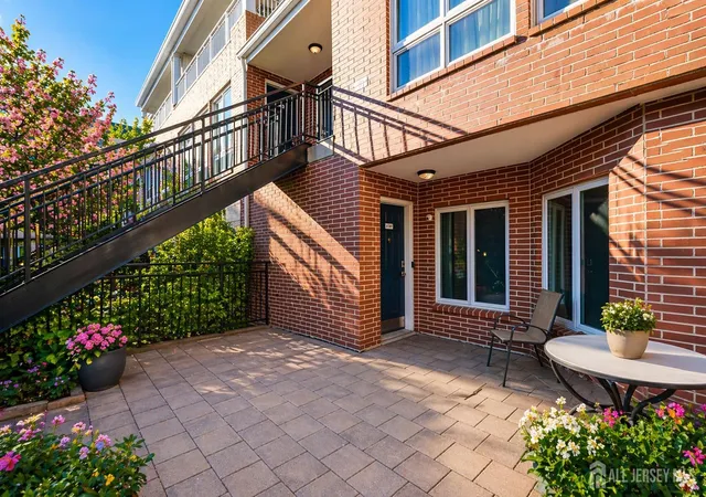 Homes for sale in Perth Amboy, NJ | 368 Rector St #307, Perth Amboy, NJ 08861 | MLS# 2614465R