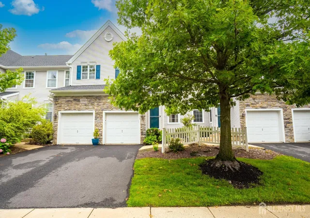 Homes for sale in South Brunswick, NJ | 1604 Yarrow Cir, South Brunswick, NJ 08810 | MLS# 2700265R