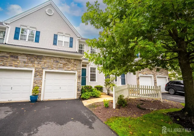 Homes for sale in South Brunswick, NJ | 1604 Yarrow Cir, South Brunswick, NJ 08810 | MLS# 2700265R
