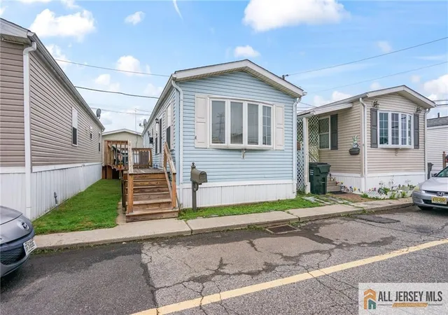 Homes for sale in Avenel, NJ | 4 Jessie Ln, Avenel, NJ 07001 | MLS# 2770023M