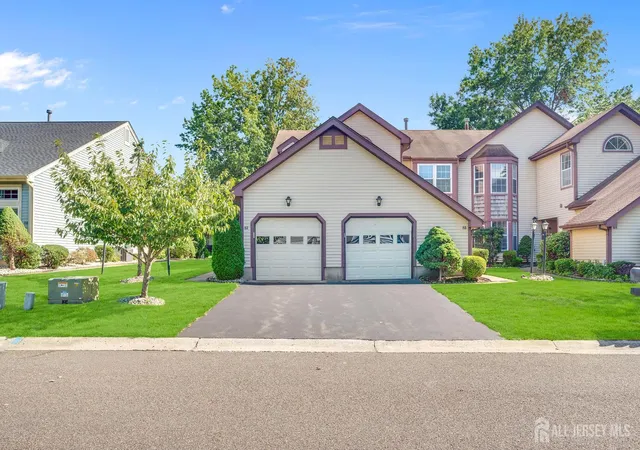 2nd image of 8 Ingram Dr #D, Monroe, NJ 08831 | MLS# 2703329R