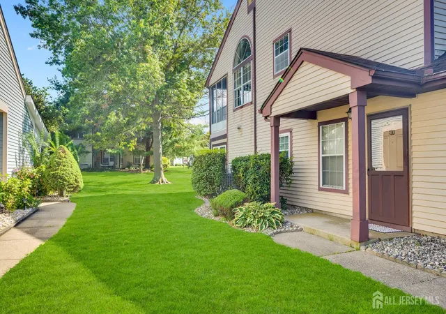 5th image of 8 Ingram Dr #D, Monroe, NJ 08831 | MLS# 2703329R