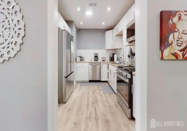 2nd image of 194 College Dr, Edison, NJ 08817 | MLS# 2617648R