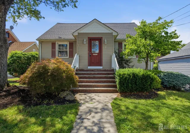 Homes for sale in North Brunswick, NJ | 2 Oakwood Pl, North Brunswick, NJ 08902 | MLS# 2618291R