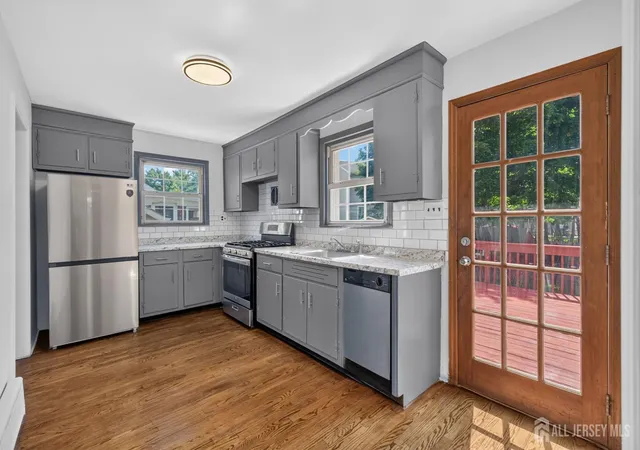 Homes for sale in North Brunswick, NJ | 2 Oakwood Pl, North Brunswick, NJ 08902 | MLS# 2618291R