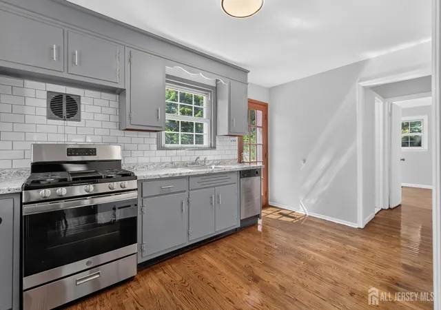 Homes for sale in North Brunswick, NJ | 2 Oakwood Pl, North Brunswick, NJ 08902 | MLS# 2618291R