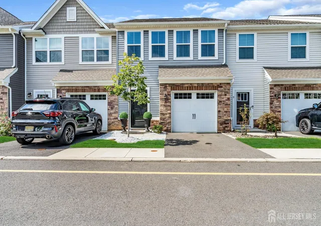 4th image of 8 Athens Wy, Cliffwood, NJ 07721 | MLS# 2703011R