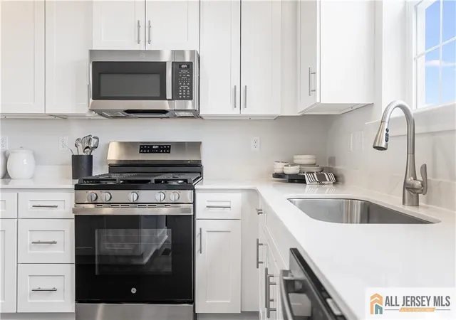 5th image of 110 Fred Clark Dr, Pennington, NJ 08534 | MLS# 2770278M