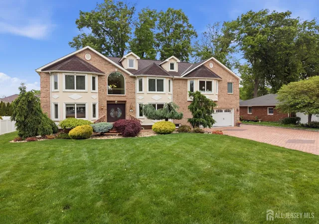 Homes for sale in Clark, NJ | 19 Fairview Dr, Clark, NJ 07066 | MLS# 2700315R