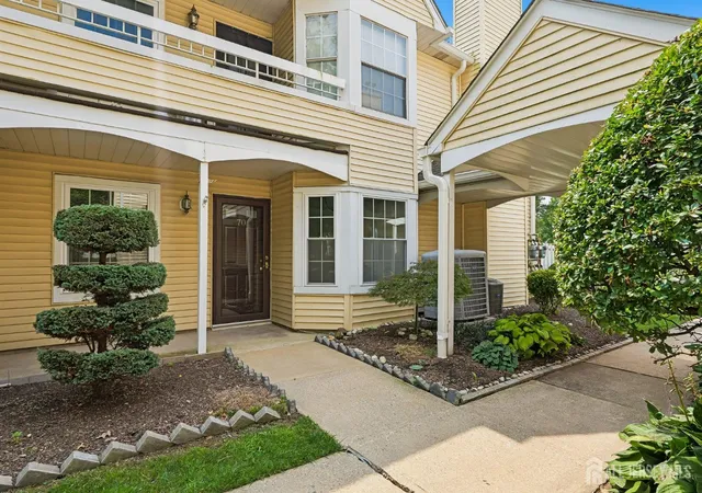 1st image of 70 Mill Run W, Hightstown, NJ 08520 | MLS# 2702969R