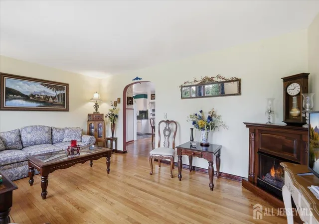 Homes for sale in Franklin, NJ | 33 Ellison Rd, Franklin, NJ 08873 | MLS# 2616877R