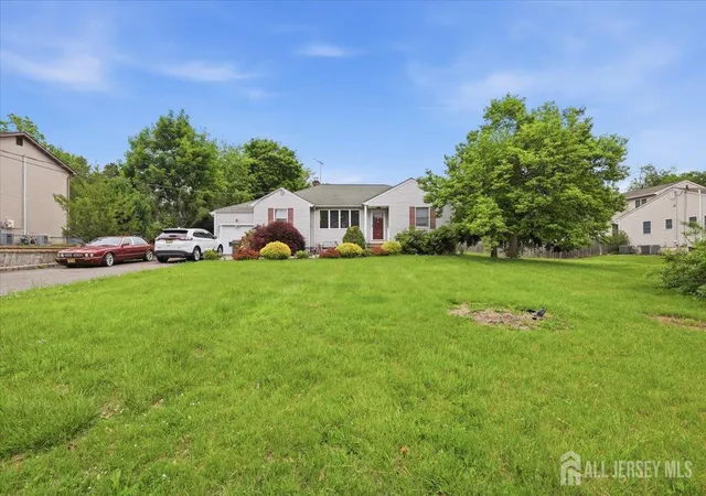 Homes for sale in Franklin, NJ | 33 Ellison Rd, Franklin, NJ 08873 | MLS# 2616877R