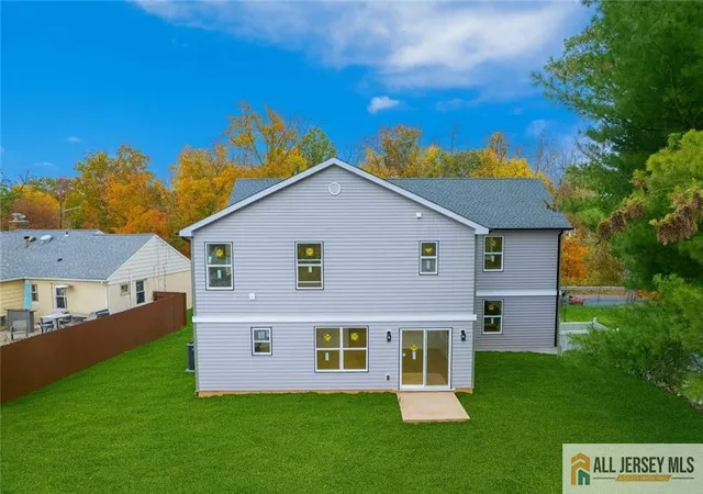 3rd image of 230 Oak Dr, Middlesex, NJ 08846 | MLS# 2660685M