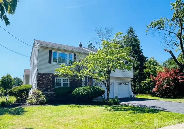 Homes for sale in North Brunswick, NJ | 950 Newton St, North Brunswick, NJ 08902 | MLS# 2617216R