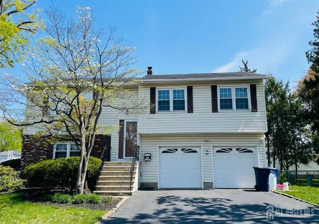 Homes for sale in North Brunswick, NJ | 950 Newton St, North Brunswick, NJ 08902 | MLS# 2617216R