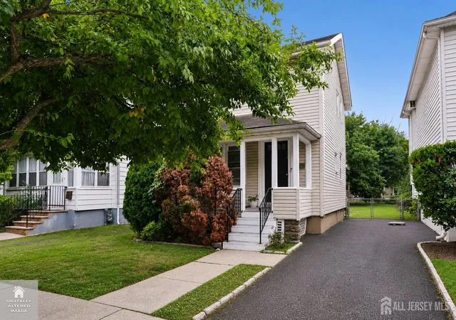 Homes for sale in Metuchen, NJ | 26 Charles St, Metuchen, NJ 08840 | MLS# 2700181R