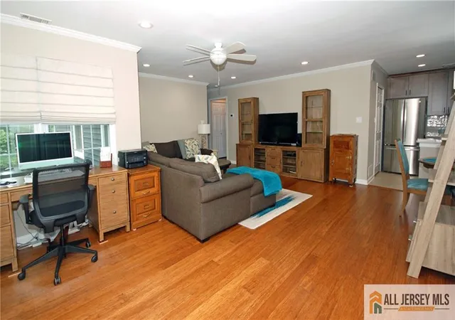 5th image of 228 Pennsylvania Wy, North Brunswick, NJ 08902 | MLS# 2770173M