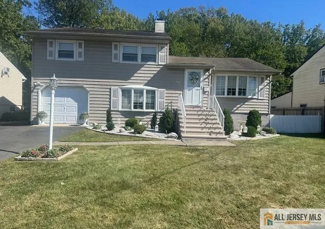 Photo 1 of Single family home for sale at 262 Amherst Ave, Colonia, NJ 07067 | MLS# 2560332M | Listing updated on 2024-09-30