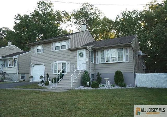 Photo 3 of Single family home for sale at 262 Amherst Ave, Colonia, NJ 07067 | MLS# 2560332M | Listing updated on 2024-09-30