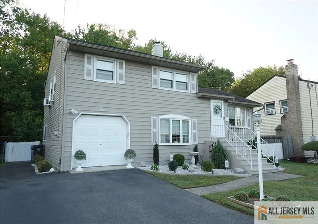 Photo 3 of Single family home for sale at 262 Amherst Ave, Colonia, NJ 07067 | MLS# 2560332M | Listing updated on 2024-09-30