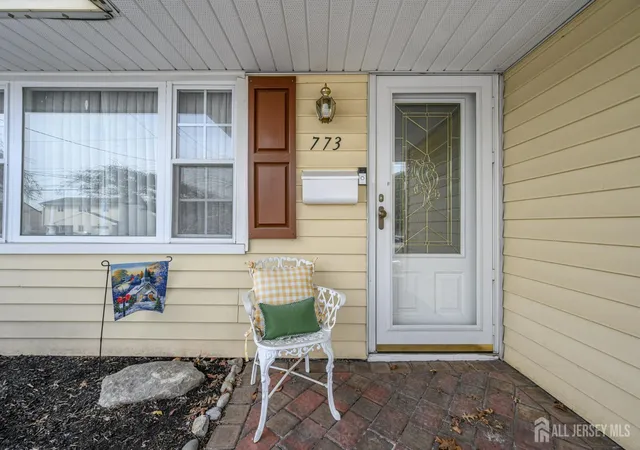 Photo 2 of Single family home for sale at 773 Shannon Ave, Perth Amboy, NJ 08861 | MLS# 2610073R | Listing updated on 2026-03-20