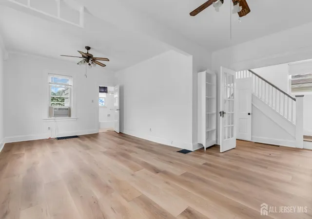 3rd image of 404-404 Elm St, Cranford, NJ 07016 | MLS# 2700542R