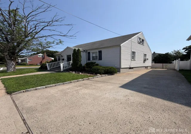 image of 98 Liberty St, Fords, NJ 08863 | MLS# 2701626R