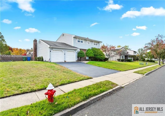 Photo 4 of Single family home for sale at 70 Creamer Dr, Sayreville, NJ 08872 | MLS# 2660767M | Listing updated on 2026-02-27