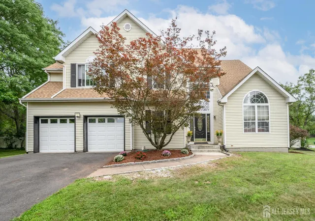 1st image of 2 Garden Hills Dr, Franklin, NJ 08873 | MLS# 2703274R