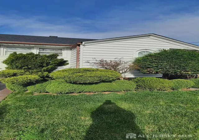 Homes for sale in Menlo Park Terrace, NJ | 106 Maryknoll Rte, Menlo Park Terrace, NJ 08840 | MLS# 2613887R