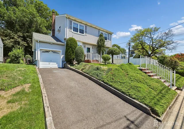 2nd image of 304 Green St, Woodbridge, NJ 07095 | MLS# 2701191R