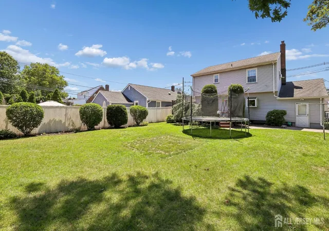 3rd image of 304 Green St, Woodbridge, NJ 07095 | MLS# 2701191R