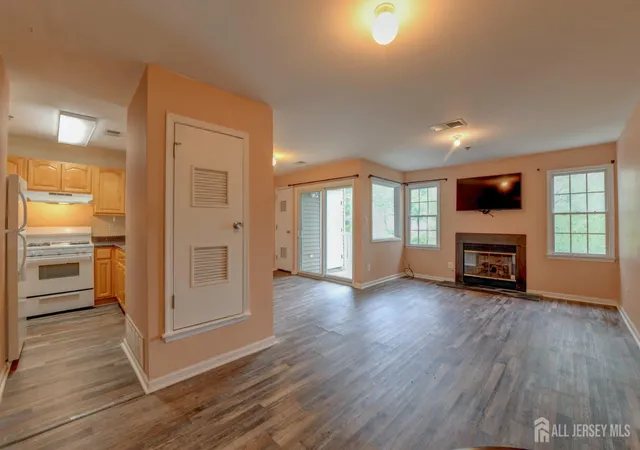 Homes for sale in New Brunswick, NJ | 1121 Edpas Rd, New Brunswick, NJ 08901 | MLS# 2700537R
