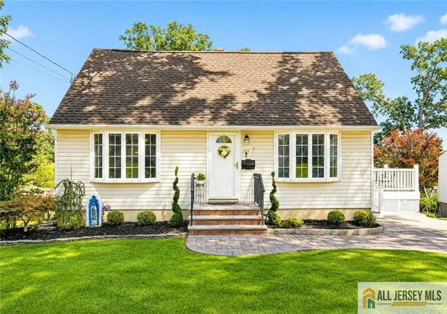 5th image of 112 Tunison Rd, New Brunswick, NJ 08901 | MLS# 2770385M