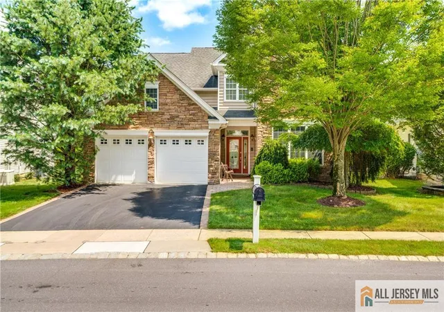 Photo 1 of Single family home for sale at 77 Andover Dr, Kendall Park, NJ 08824 | MLS# 2660161M | Listing updated on 2025-10-14