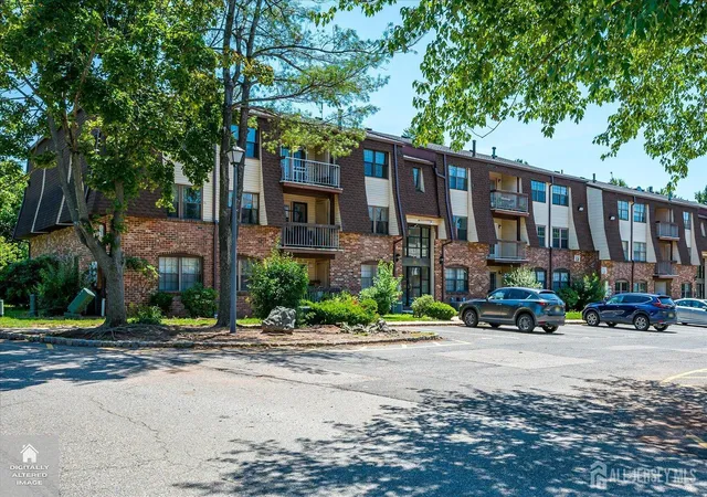 2nd image of 1111 Green Hollow Dr, Iselin, NJ 08830 | MLS# 2701153R