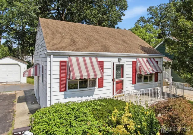 1st image of 42 Brookwood Rd, Spotswood, NJ 08884 | MLS# 2702444R