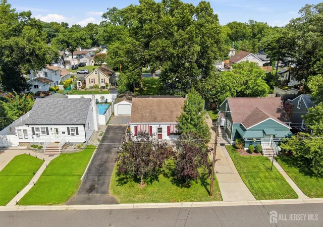 2nd image of 42 Brookwood Rd, Spotswood, NJ 08884 | MLS# 2702444R