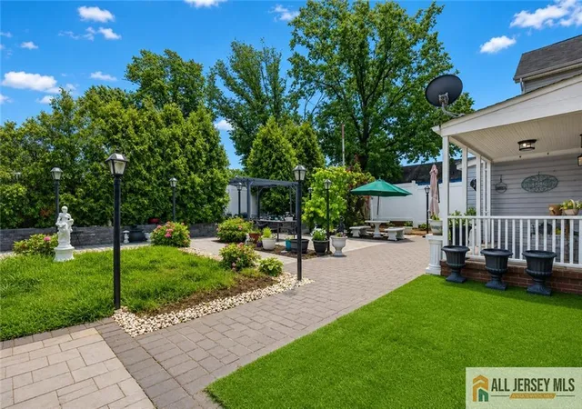 Photo 3 of House for sale at 640 Florida Grv Rd, Perth Amboy, NJ 08861 | MLS# 2770151M | Listing updated on 2026-07-24
