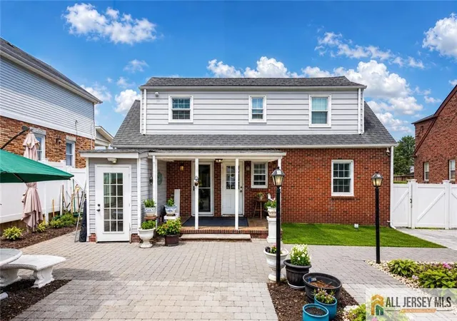 Photo 4 of House for sale at 640 Florida Grv Rd, Perth Amboy, NJ 08861 | MLS# 2770151M | Listing updated on 2026-07-24