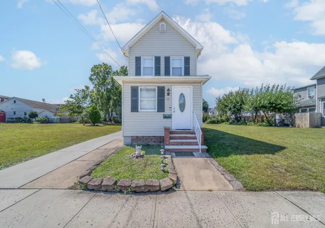 Photo 1 of Single family home for sale at 26 Water St, South River, NJ 08882 | MLS# 2603946R | Listing updated on 2025-10-07